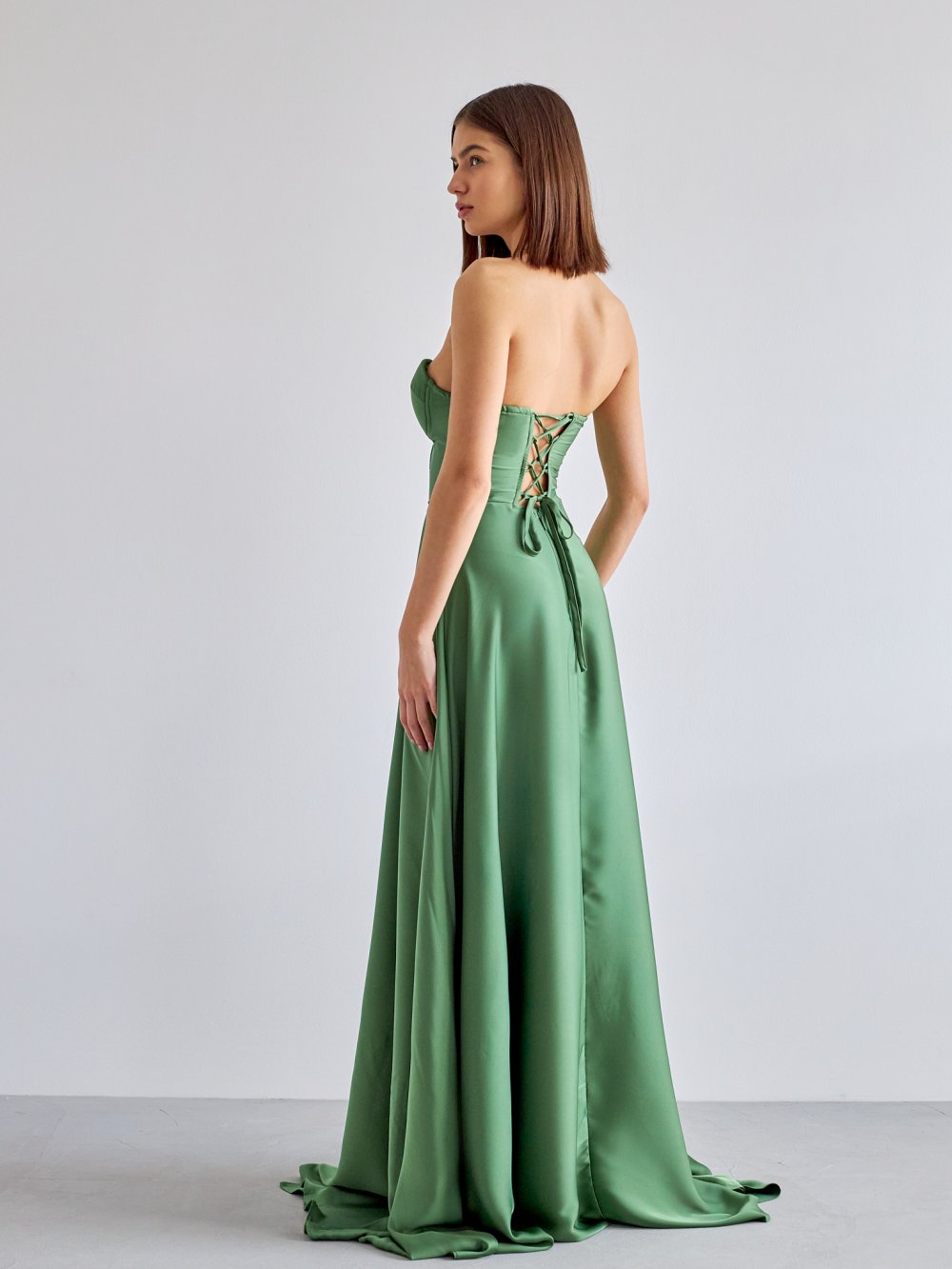 Zelené saténové společenské šaty Emma