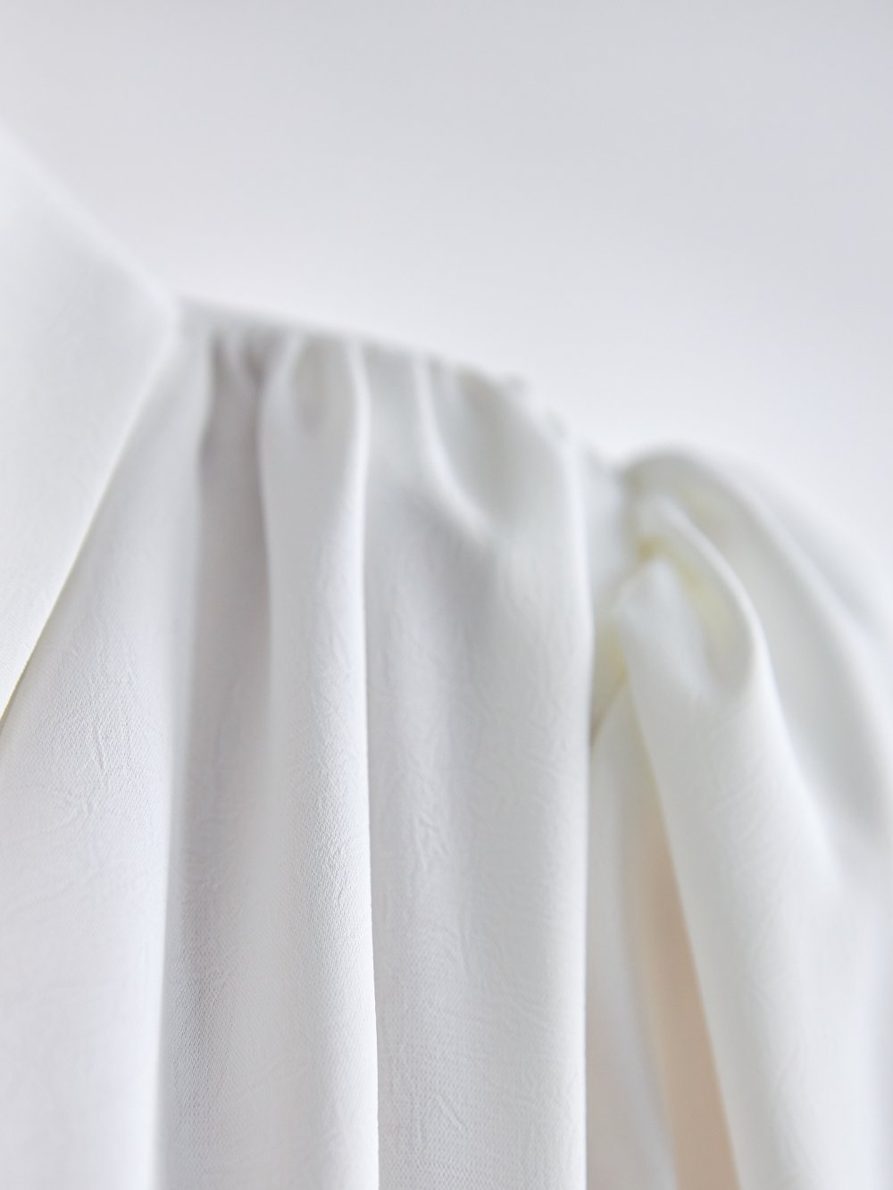 Bílé šaty Francesca