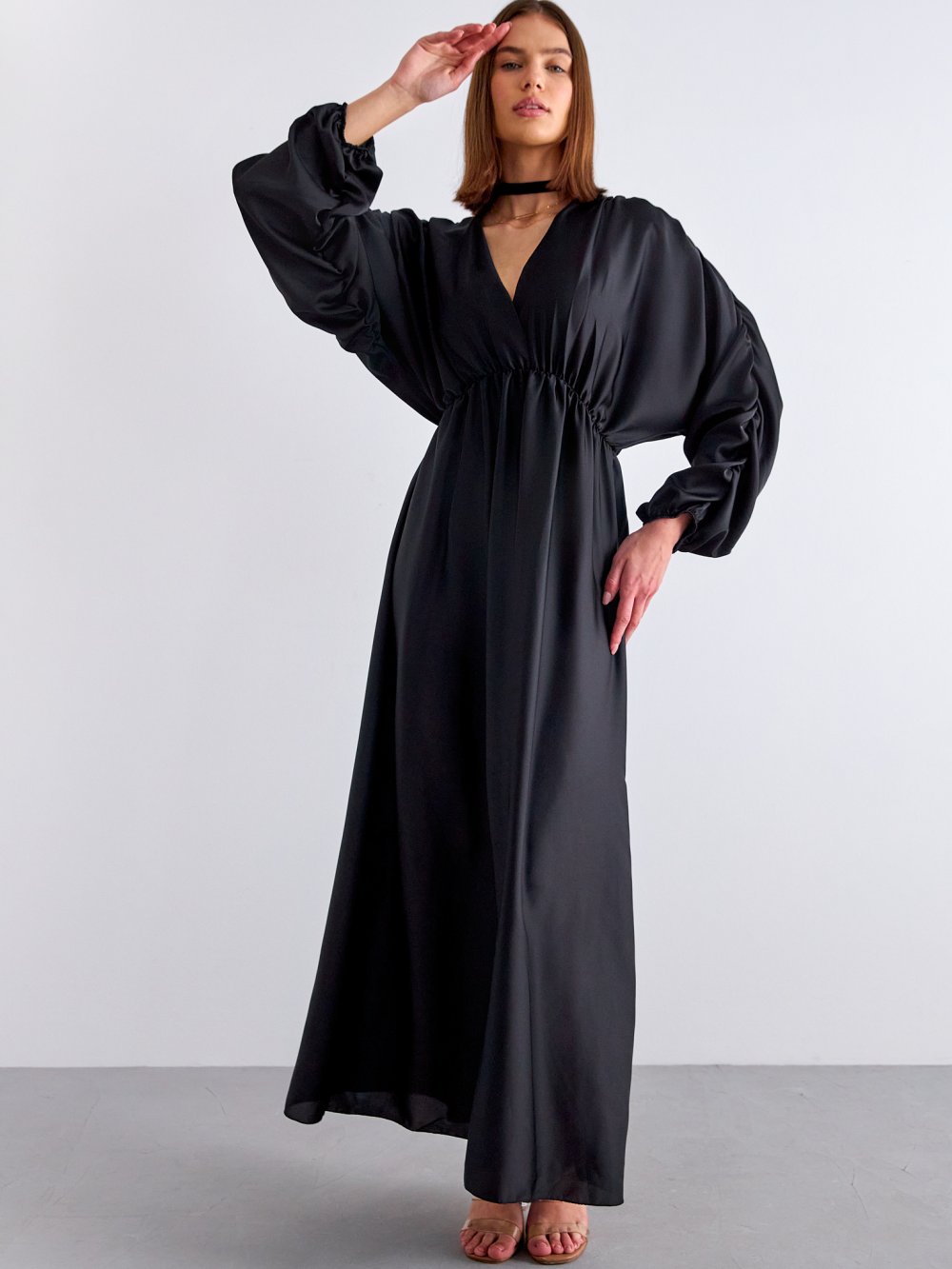Černé saténové šaty Talea