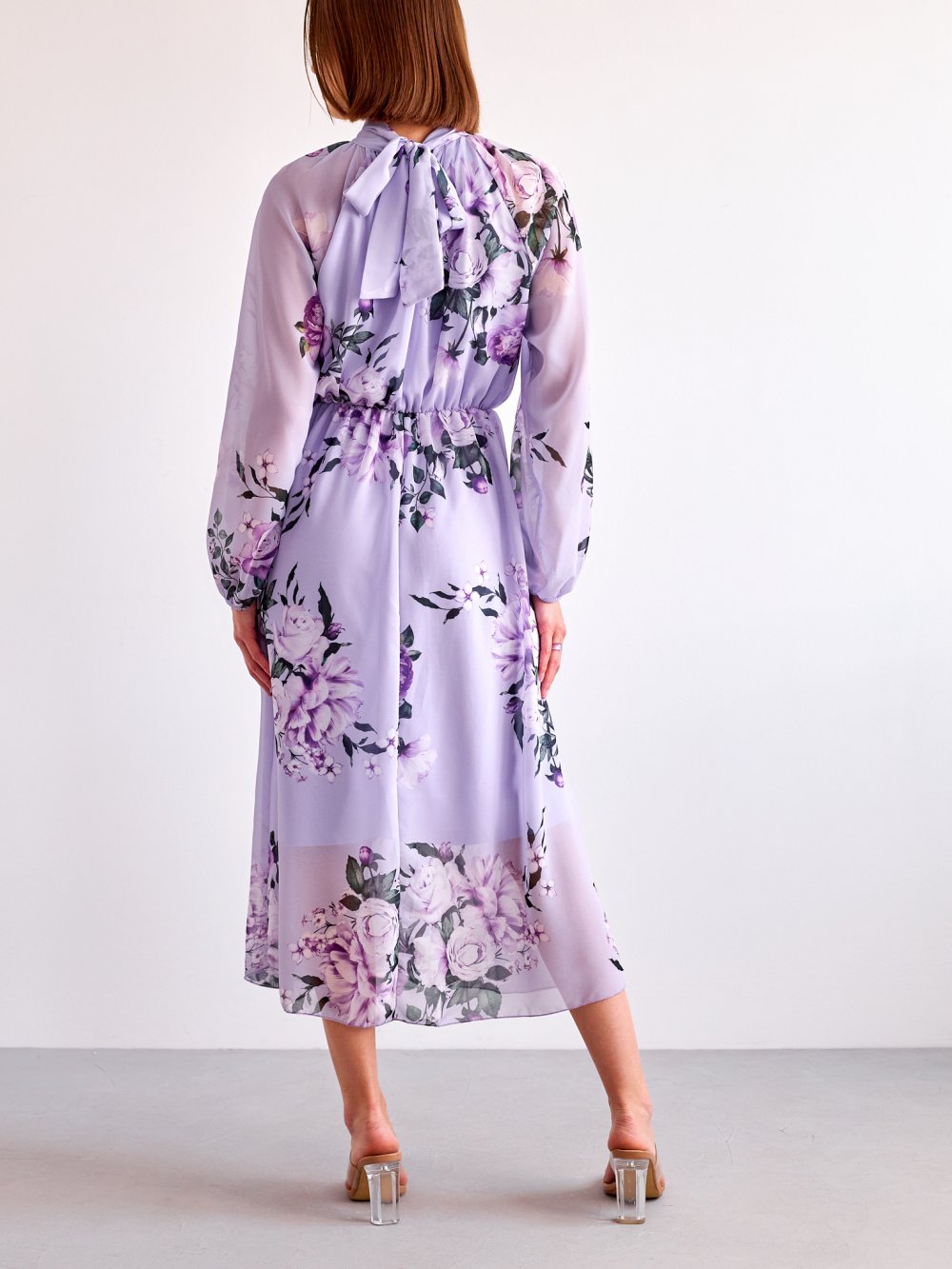 Fialové kvetované šaty Violett