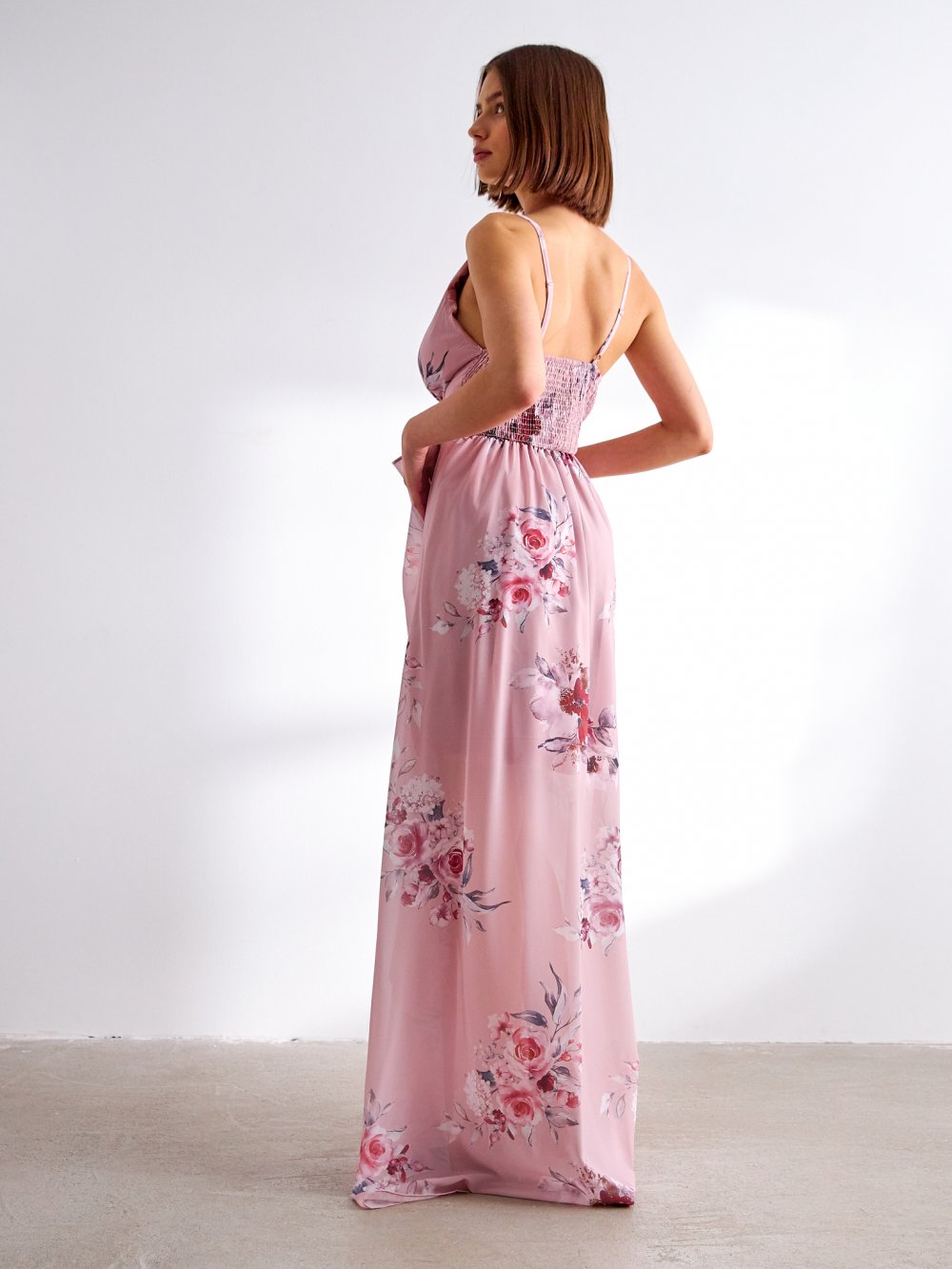 Růžové květované šaty Nicole