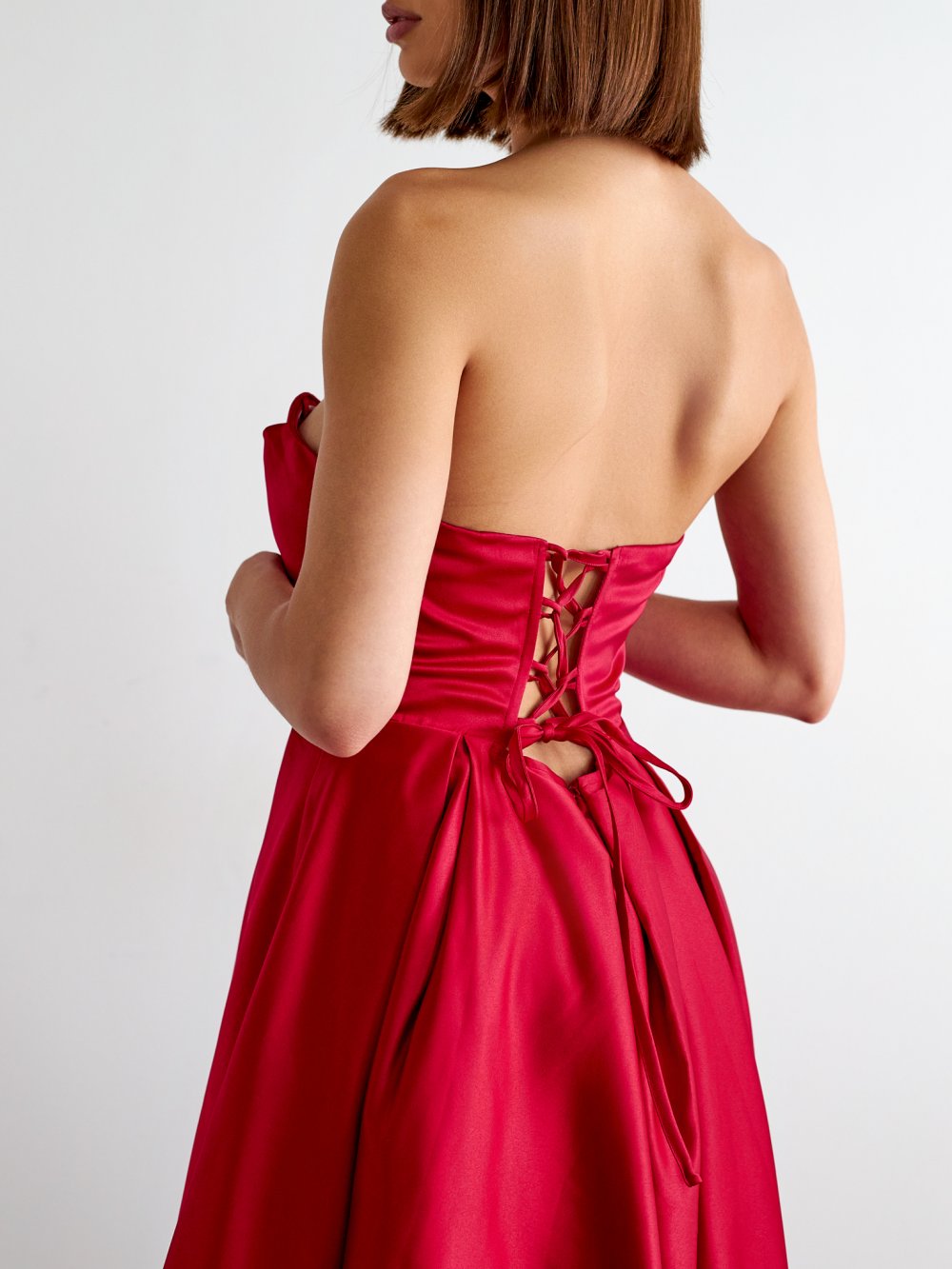 Červené saténové společenské šaty Abby
