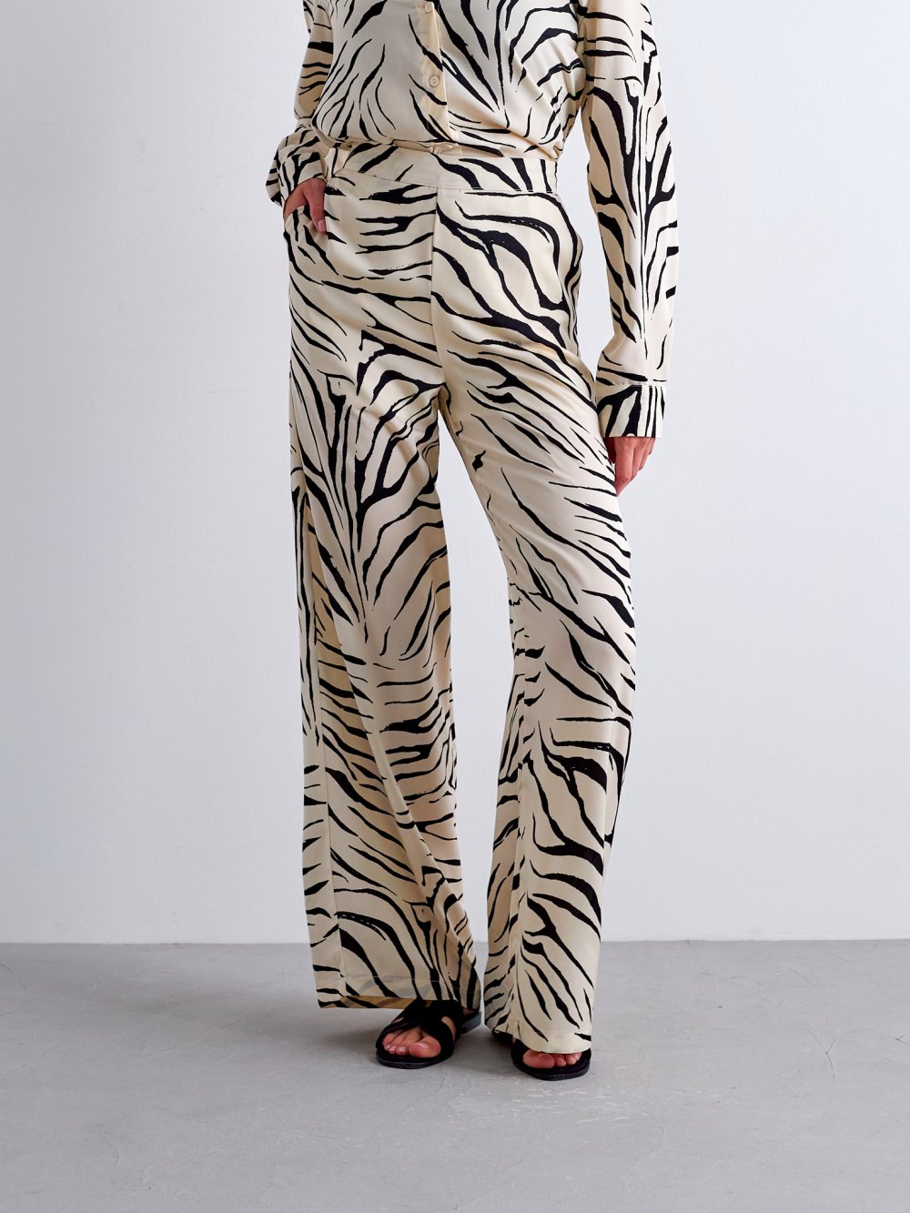 Vzorované kalhoty Zebra