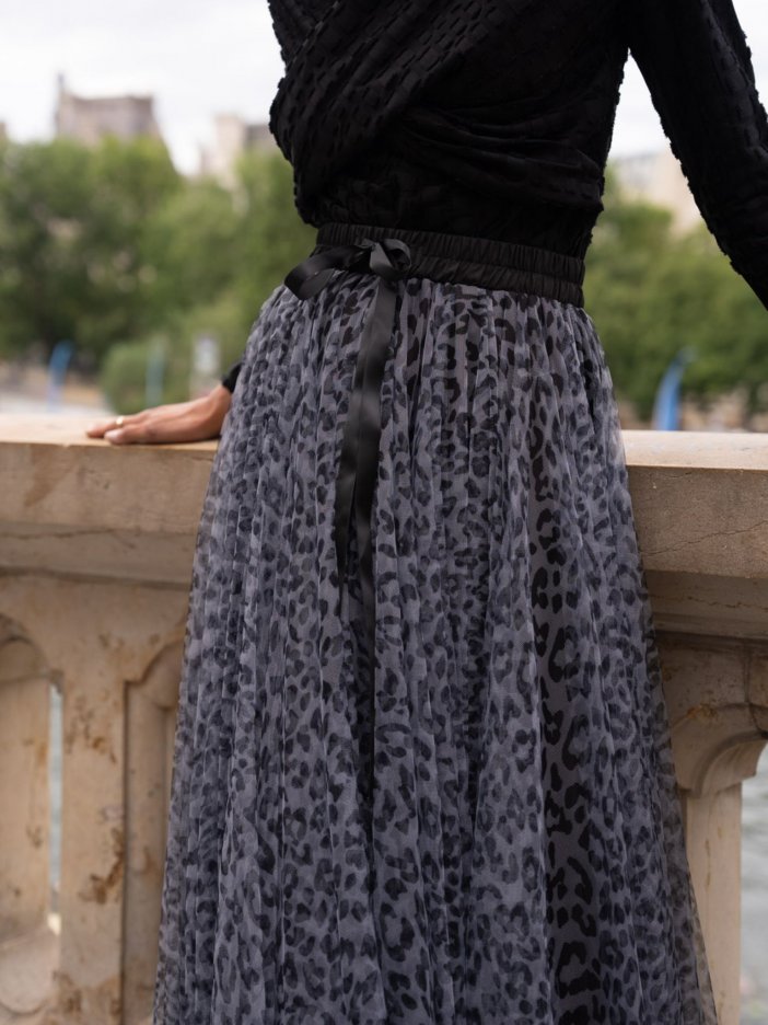 Sivá leopardia tylová sukňa Lia