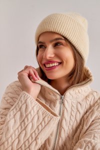 Béžová pletená zimná čiapka Timon