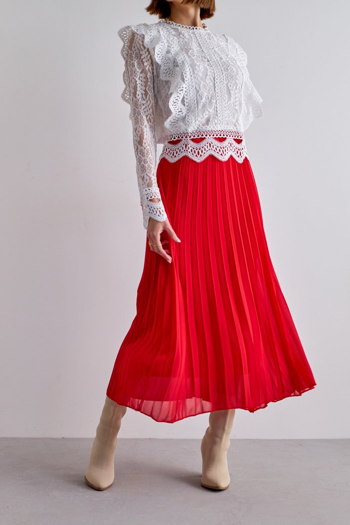 Alexa red pleated skirt