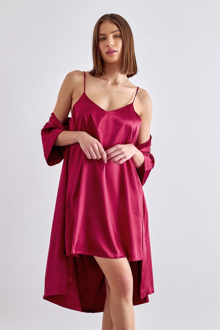 Burgundy satin nightgown and bathrobe set Keta